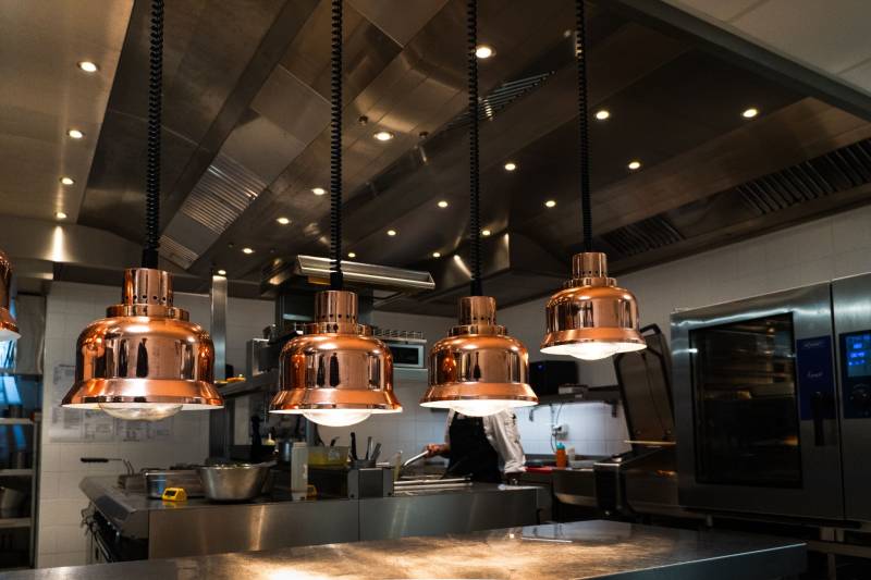 Installation de hotte professionnelle à Montpellier pour restaurants et cuisines collectives