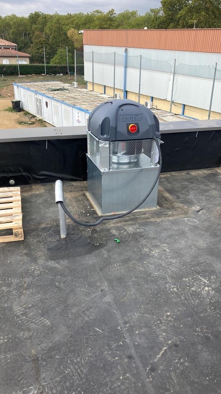 Hotte motorisée avec filtres à vapeur plaisance du touch