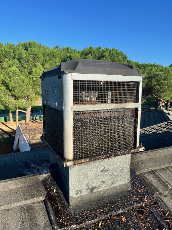 Ancienne tourelle encrassée à toulouse