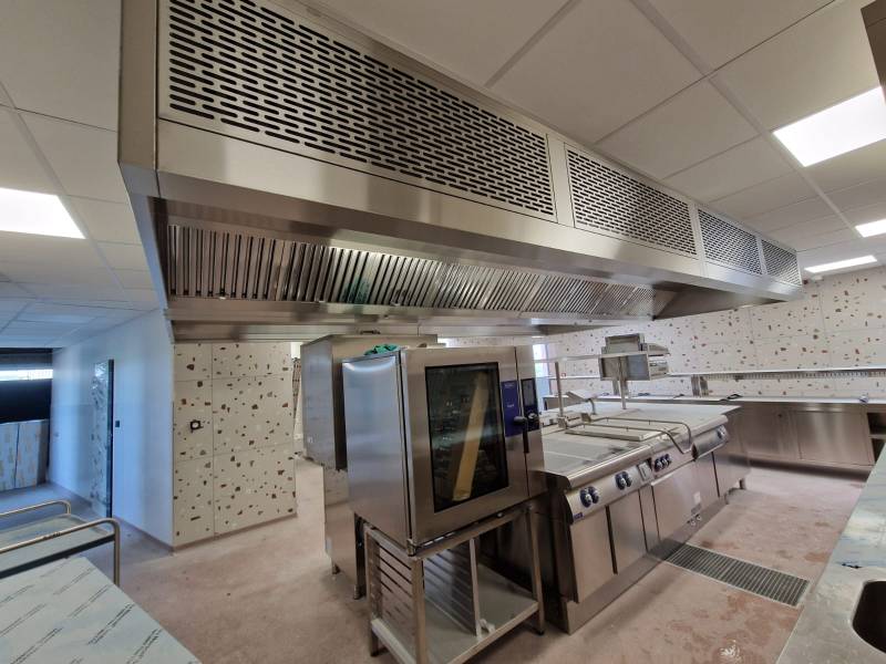 Pose de hotte pour brasserie, par LP Ventil à Balma